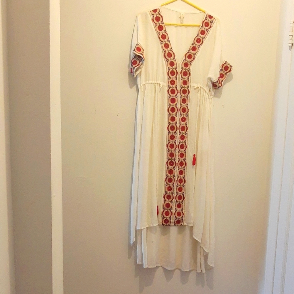 🔥FINAL SALES!!!!🔥Raga Embroidered Off White Dress  Size S